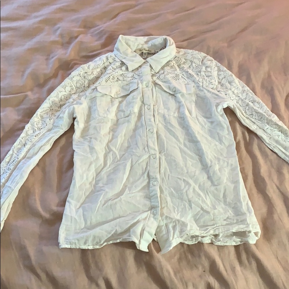 White button down lace sleeves